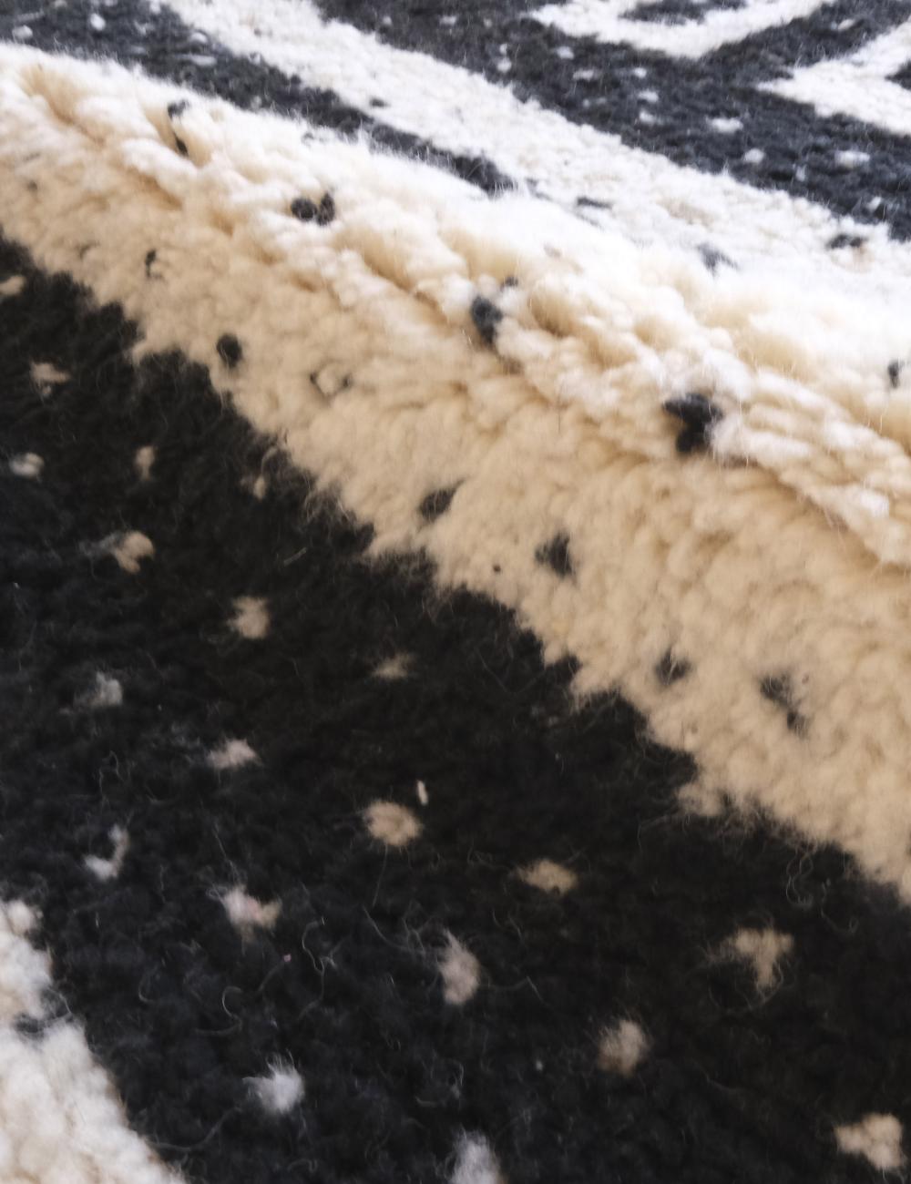 Black and White Moroccan Wool Rug 9 x 7.1 ft / 274 x 218 cm