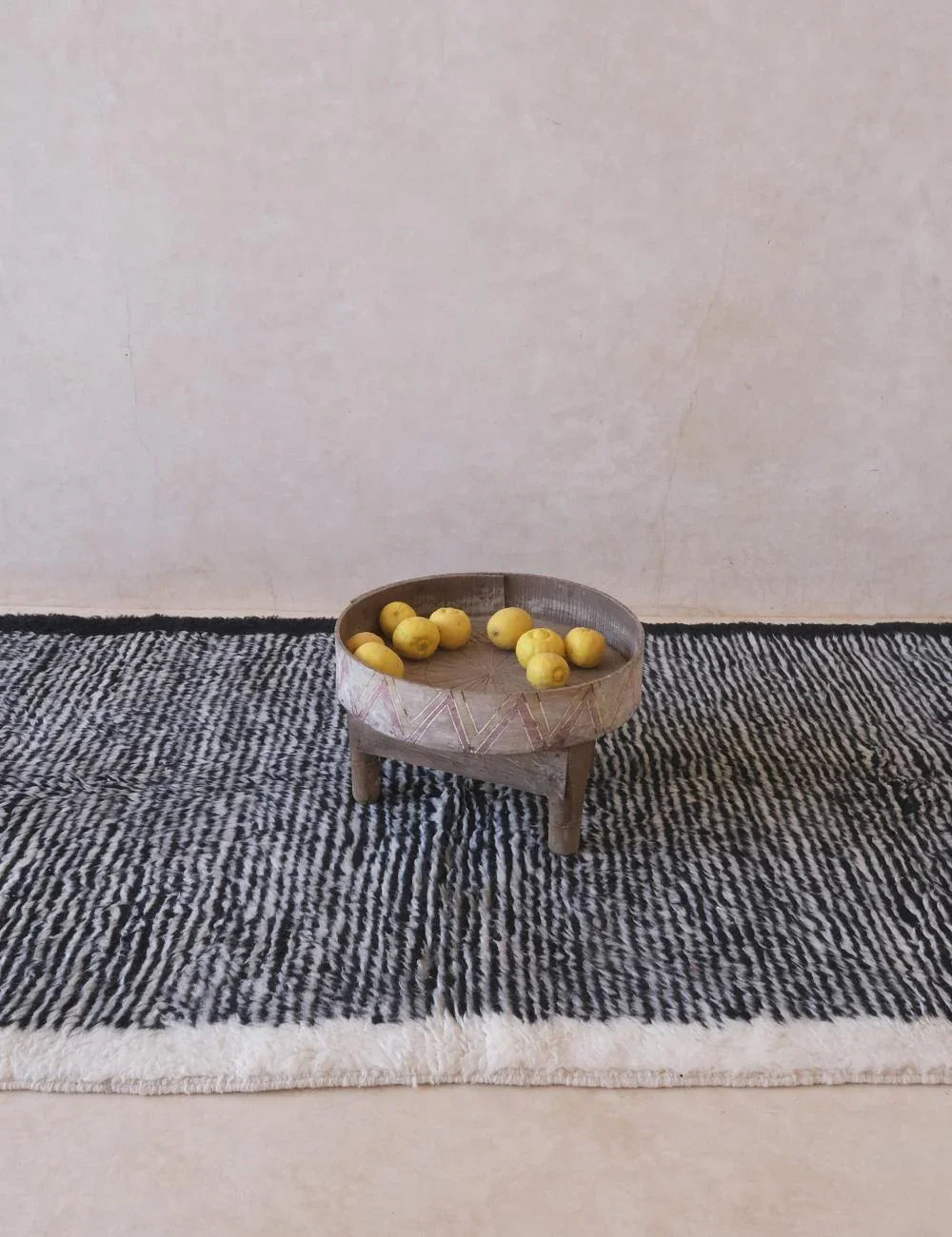 Contemporary Moroccan Wool Rug 7.4 x 3.9 ft / 227 x 119 cm - Surcoma