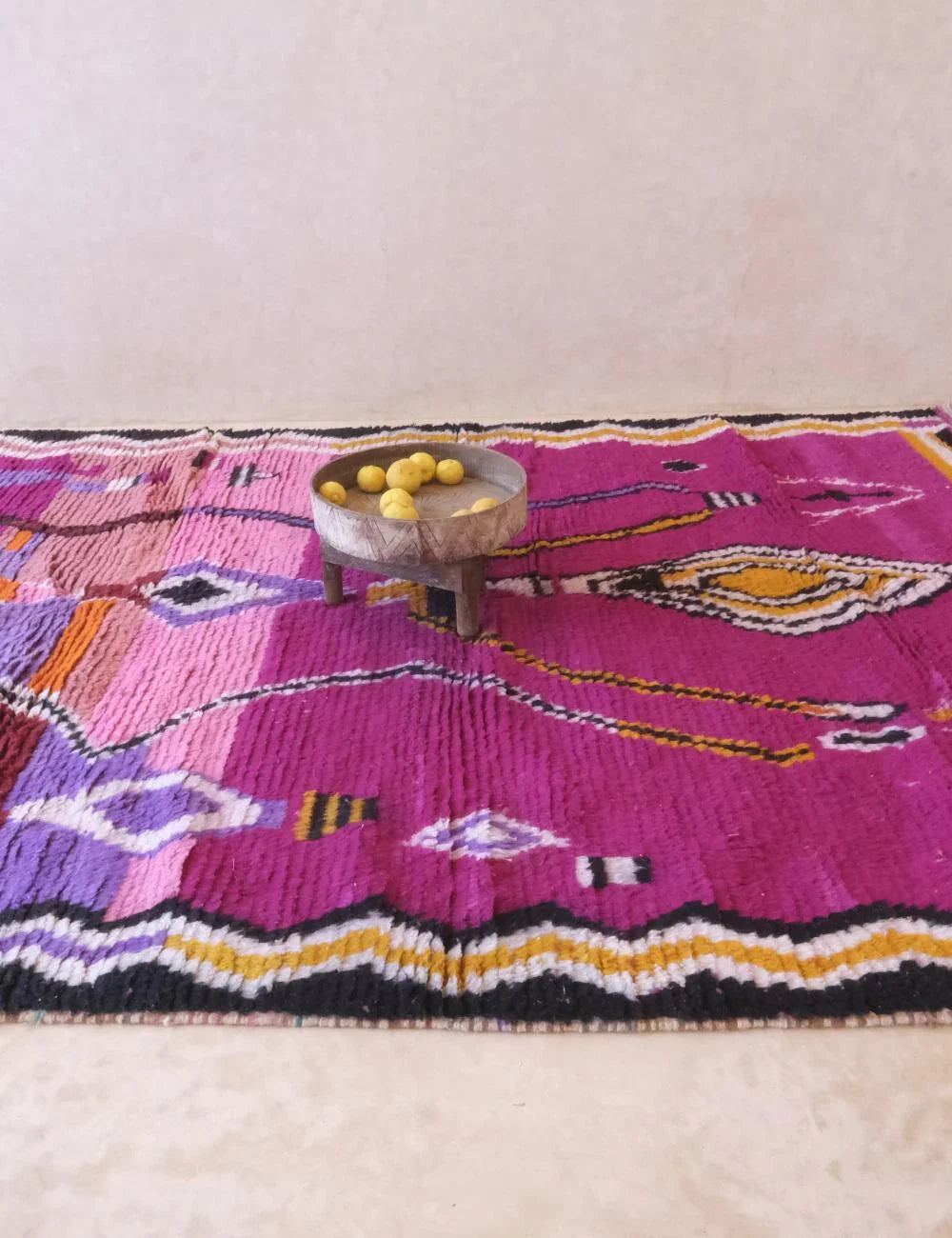 Vibrant Berber Moroccan Wool Rug 9.5 x 7.1 ft / 291 x 217 cm - Surcoma