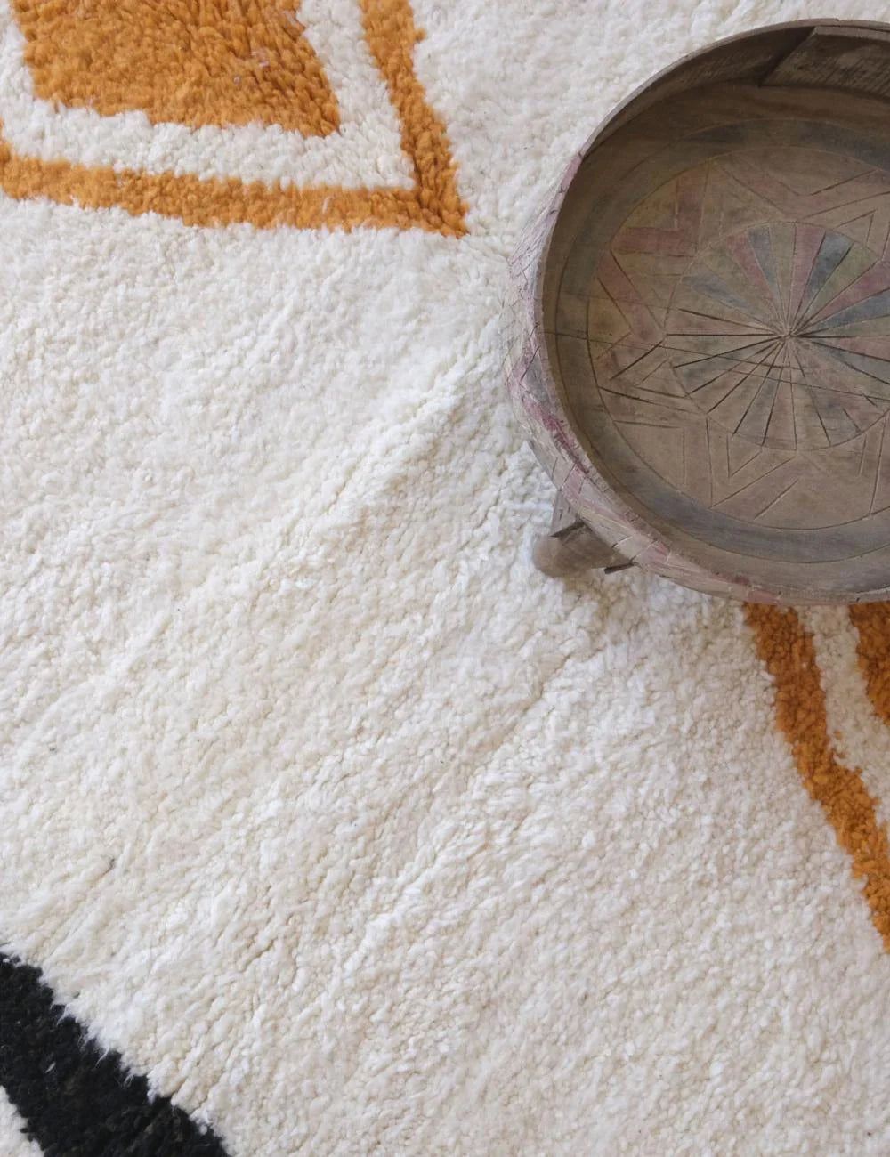 Modern Moroccan Wool Rug 8.2 x 6.3 ft / 250 x 194 cm - Surcoma