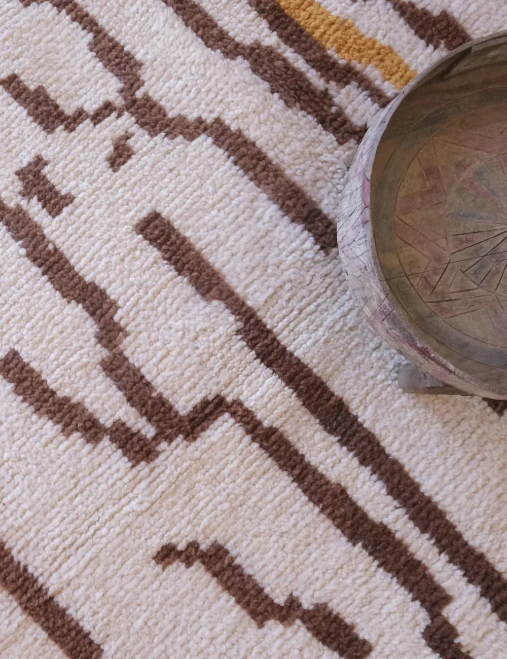 Handmade Moroccan Abstract Rug 8.4 x 6 ft / 256 x 185 cm - Surcoma