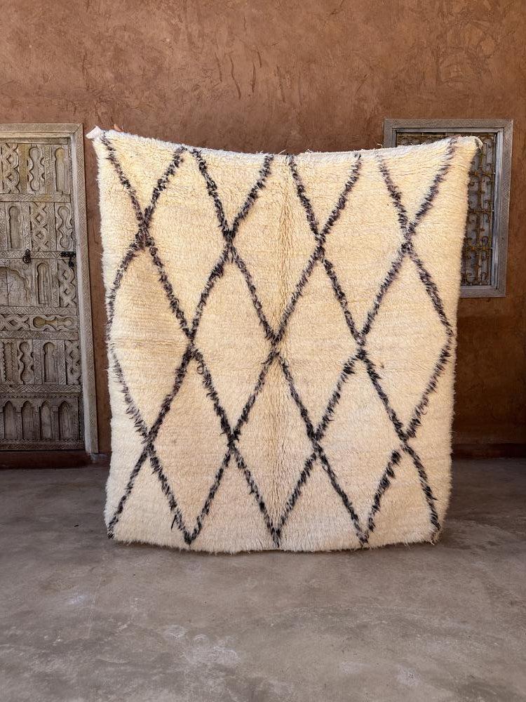 Beni Ourain Square Rug 5.4 x 4.8 ft / 164 x 147 cm - Surcoma