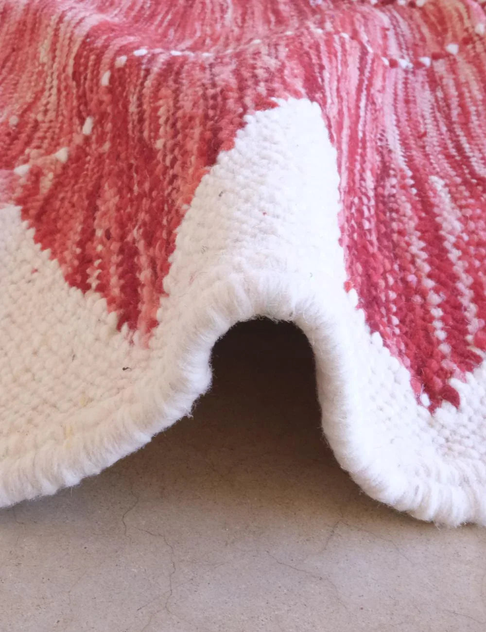 Moroccan Raspberry Kilim Rug 10 x 6.6 ft / 306 x 203 cm - Surcoma