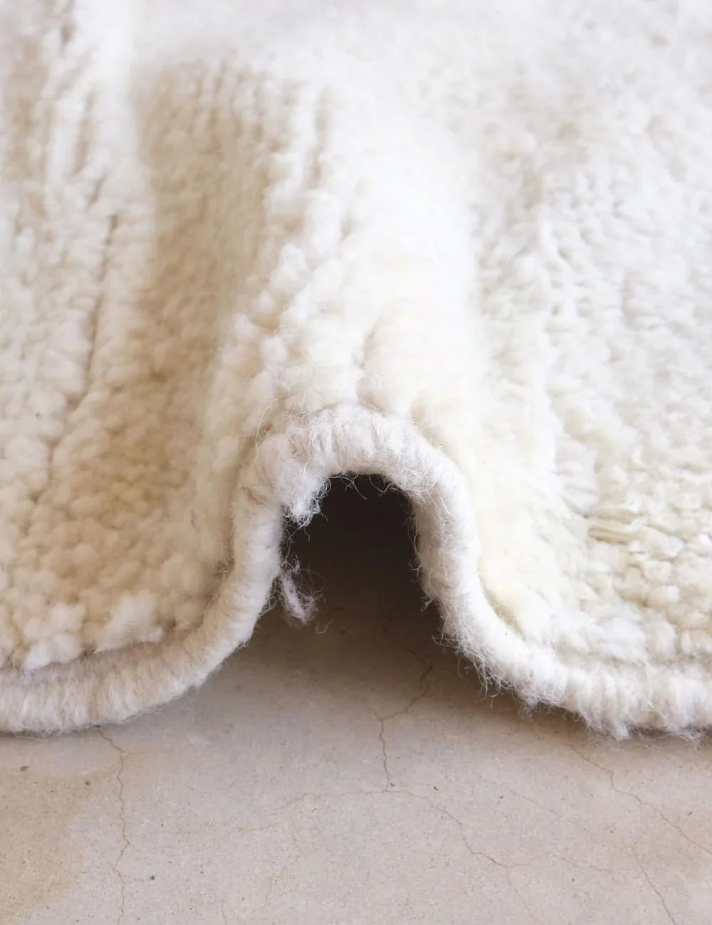 Green and White Moroccan Rug 8.2 x 5.1 ft / 250 x 158 cm - Surcoma