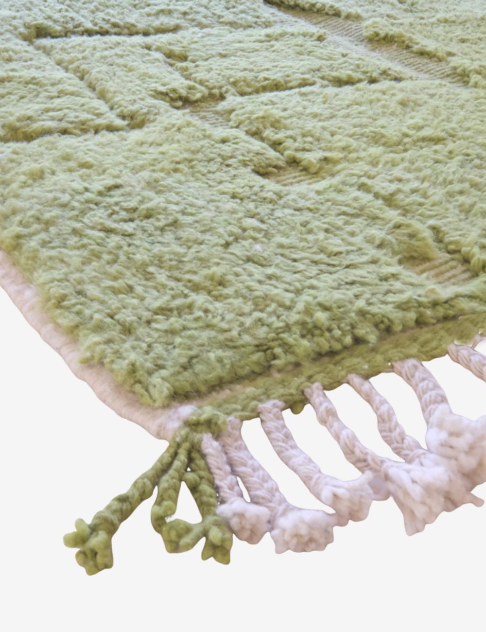 Green Contemporary Moroccan Rug 7.9 x 4.9 ft / 240 x 150 cm