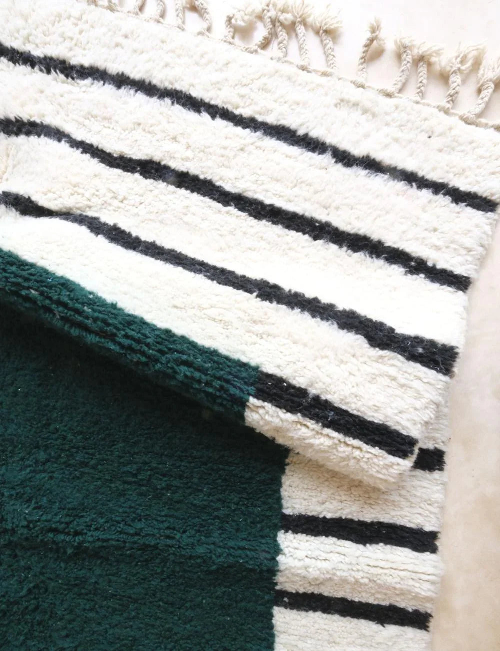 Green Contemporary Moroccan Wool Rug 9.1 x 6 ft / 276 x 184 cm - Surcoma