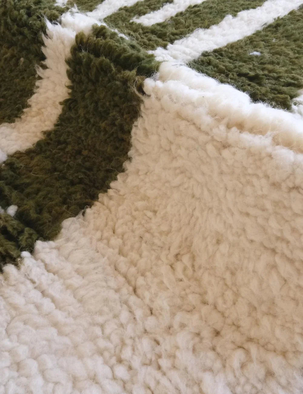 Green Hand-knotted Abstract Moroccan Rug 8.2 x 5.1 ft / 251 x 156 cm - Surcoma