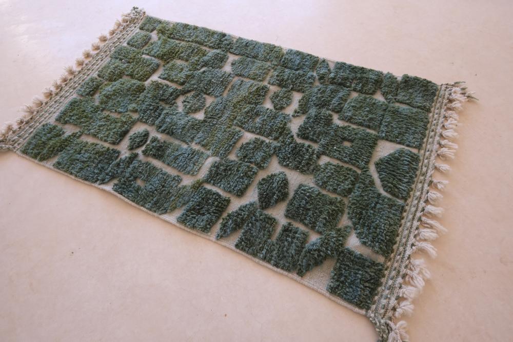 Green Moroccan Boujad Wool Rug 5.6 x 3.38 ft / 170 x 103 cm - Surcoma