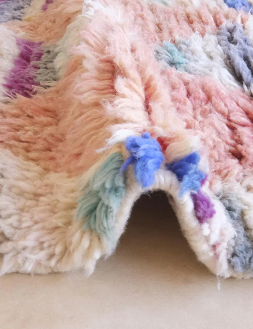 Hand-knotted Moroccan Neutral Runner Rug 9 x 2.5 ft / 273 x 77 cm - Surcoma