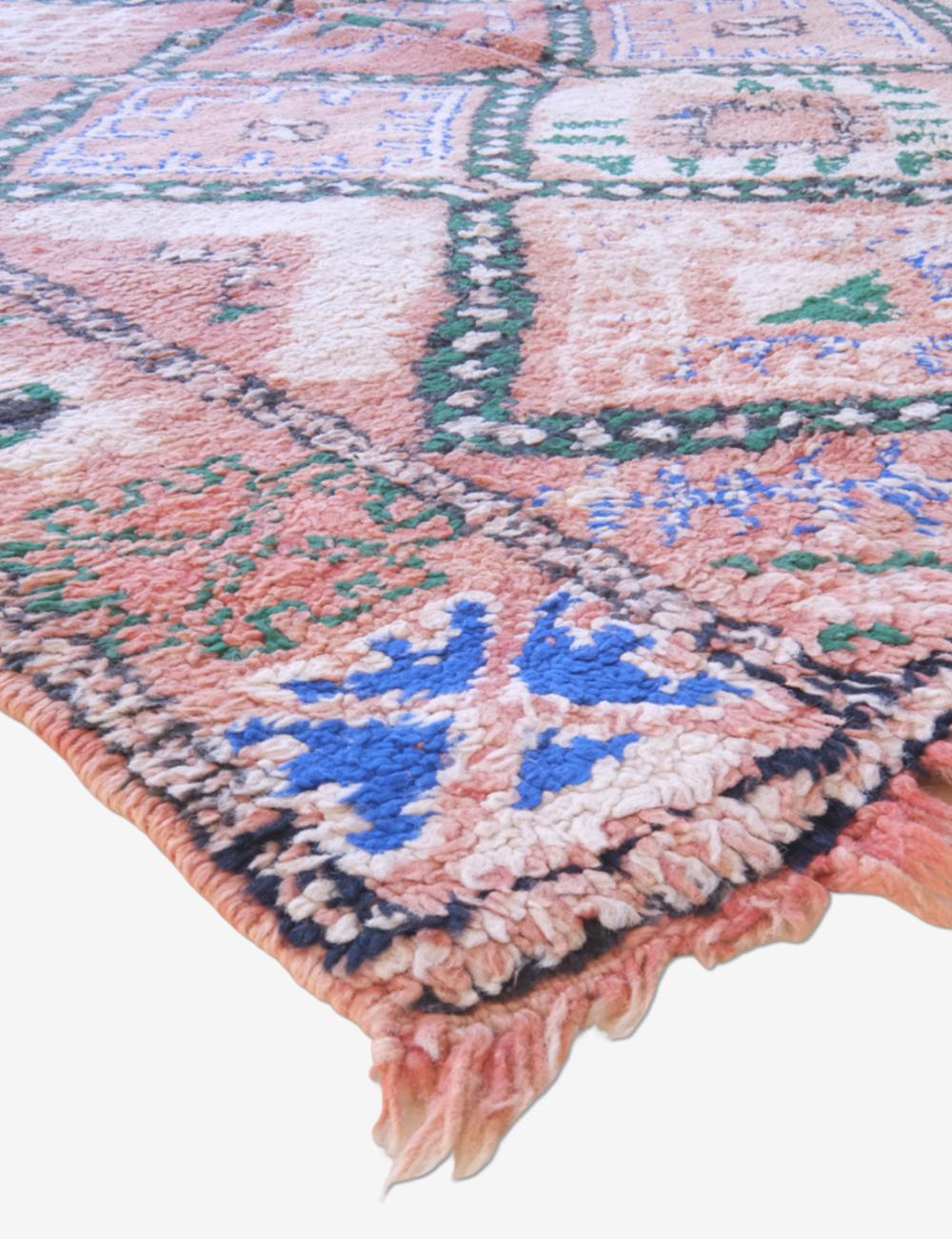 Tribal Moroccan Rug 6.3 x 4.7 ft / 193 x 145 cm