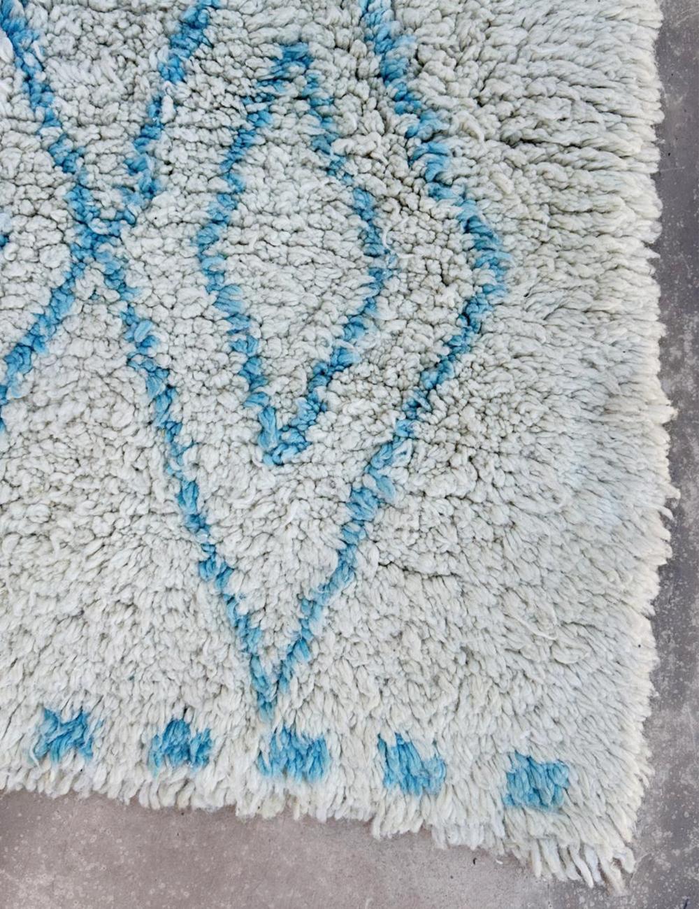 Beni Ourain White and Blue Rug 8.4 x 6.82 ft / 256 x 208 cm - Surcoma