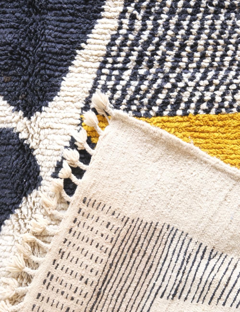 Handmade Moroccan Area Rug 9.5 x 6.6 ft / 291 x 204 cm - Surcoma