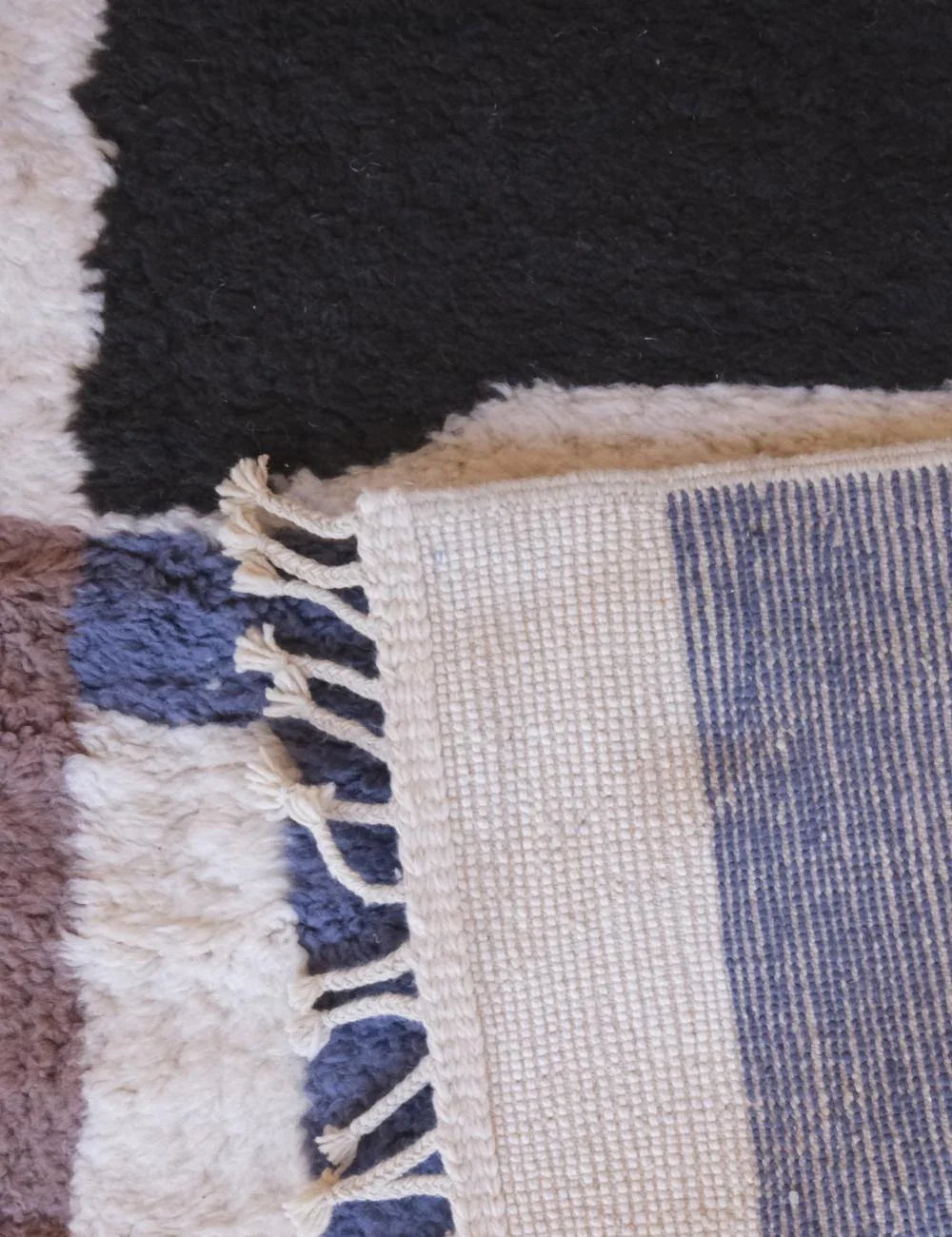 Handwoven Moroccan Wool Rug 11.4 x 8 ft / 348 x 246 cm - Surcoma