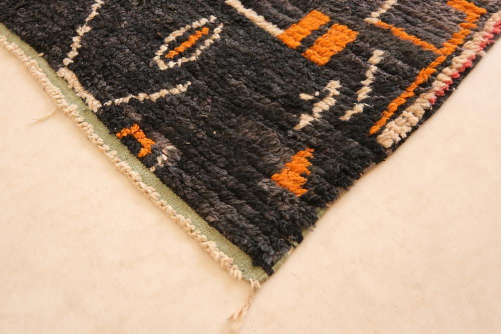 Moroccan Abstract Black Wool Rug 9.4 x 5.9 ft / 287 x 180 cm - Surcoma