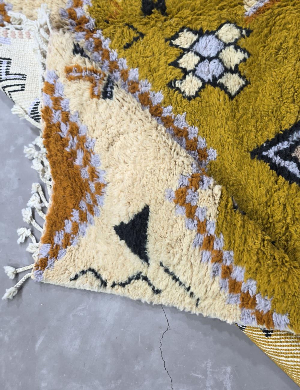 Tribal Moroccan Rug 9.9 x 8.3 ft / 303 x 253 cm