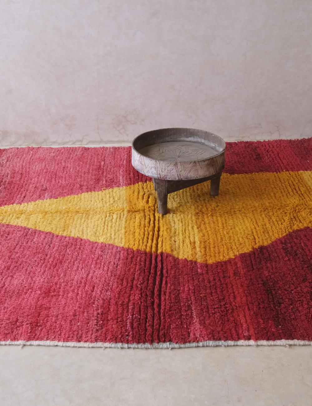 Modern Moroccan Area Rug 7.8 x 5.5 ft / 238 x 168 cm - Surcoma