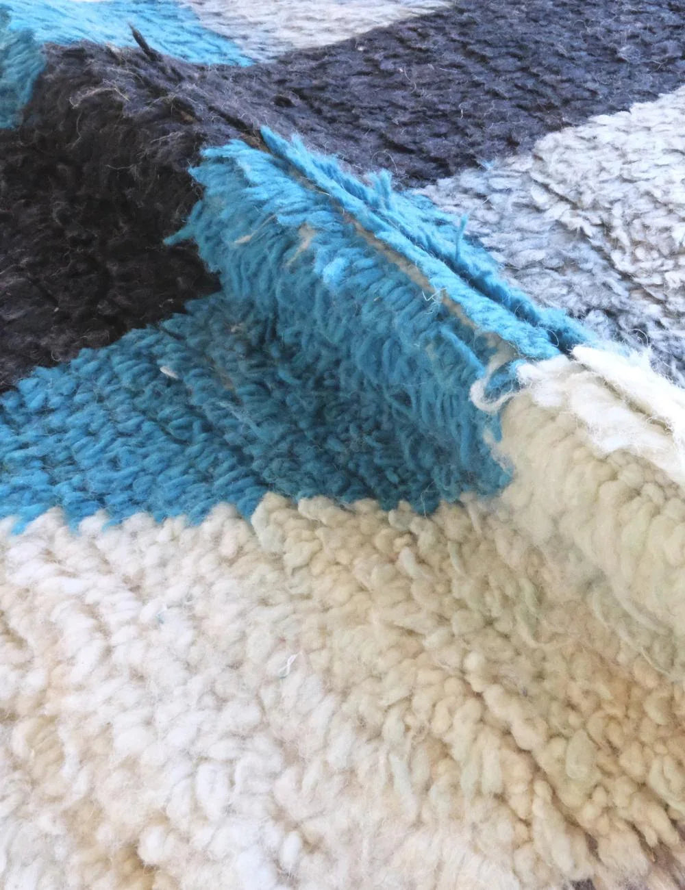 Moroccan Abstract Boujad Wool Rug 9.9 x 6.5 ft / 303 x 200 cm - Surcoma