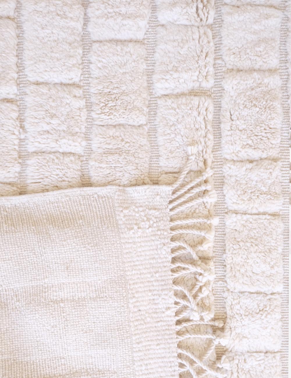 Moroccan Textured Beni Mrirt Wool Rug 10.9 x 6.9 ft / 333 x 211 cm - Surcoma