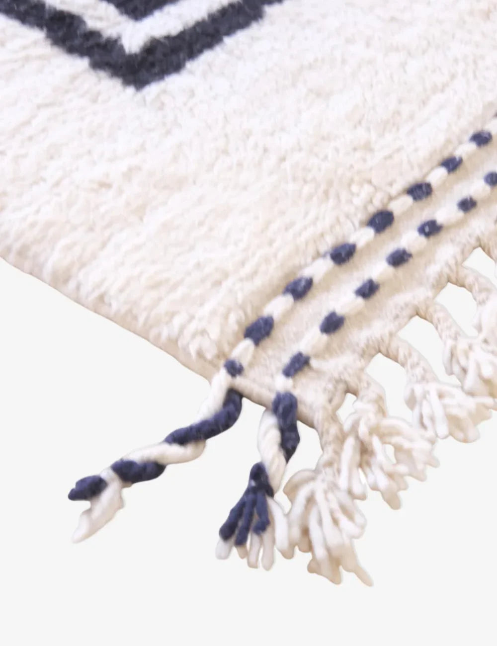 Moroccan Black and White Wool Rug 8.8 x 5.7 ft / 268 x 175 cm - Surcoma