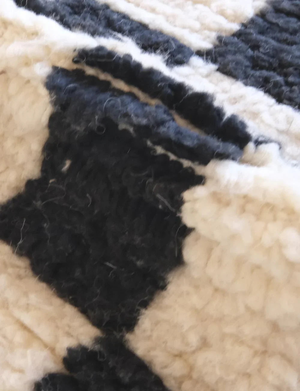 Black Checkered Wool Rug 6.9 x 5 ft / 210 x 153 cm - Surcoma