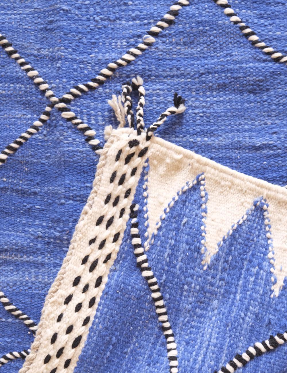 Moroccan Blue Flatwoven Rug 9 x 4.4 ft / 274 x 135 cm - Surcoma