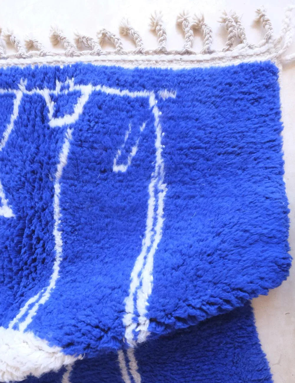 Moroccan Blue Handknotted Wool Rug 5.7 x 4 ft / 173 x 124 cm - Surcoma