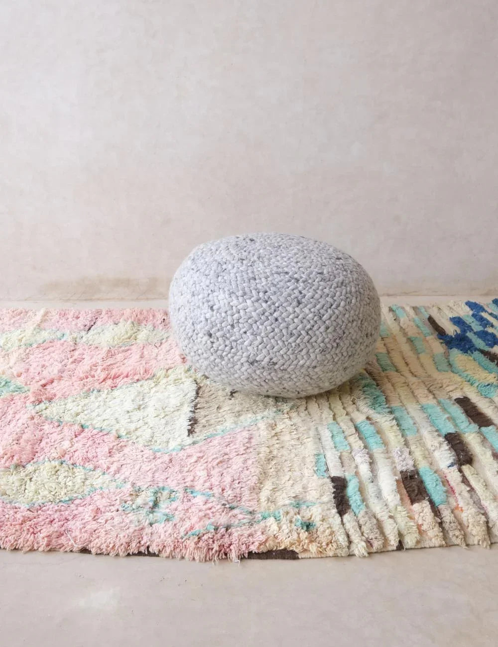 Moroccan Boujaad Abstract Rug 8.1 x 4.9 ft / 248 x 150 cm - Surcoma