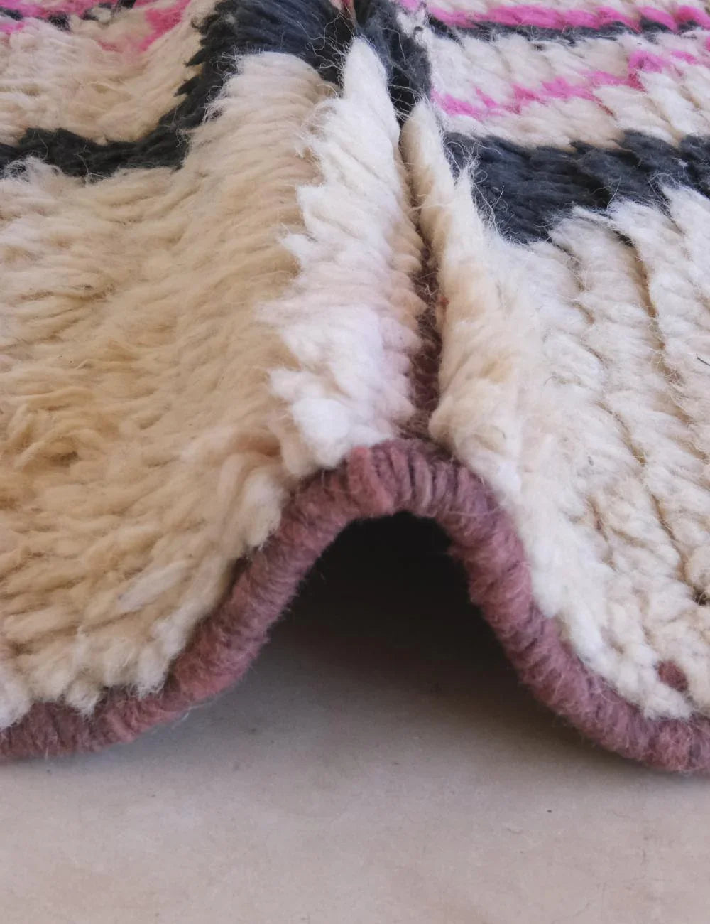 Modern Moroccan Boujaad Runner Rug 10.4 x 2.3 ft / 318 x 70 cm - Surcoma