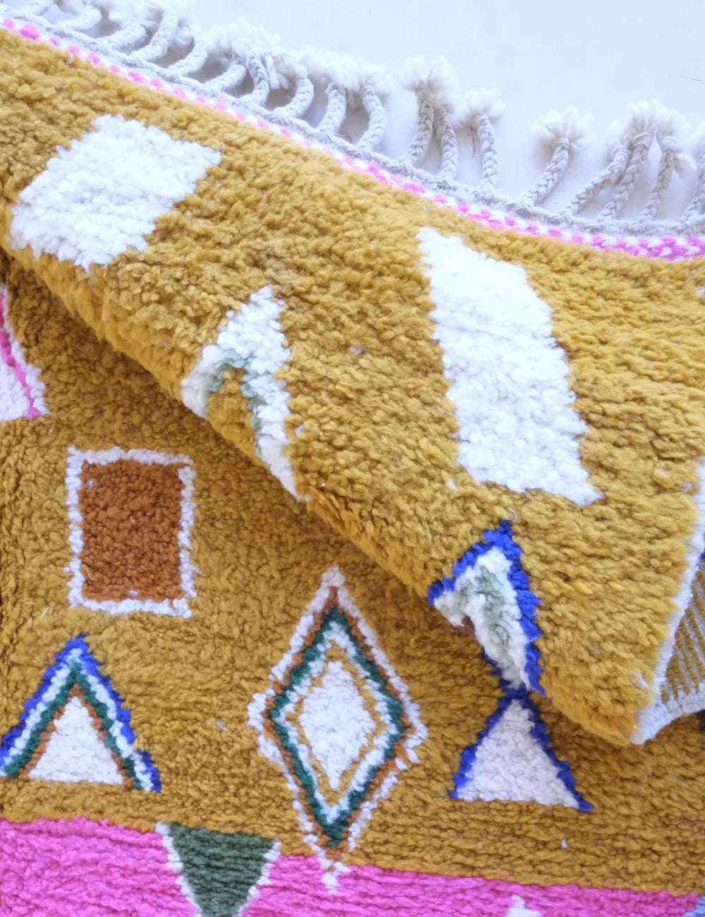 Playful Moroccan Wool Rug 8.1 x 5.9 ft / 246 x 181 cm - Surcoma