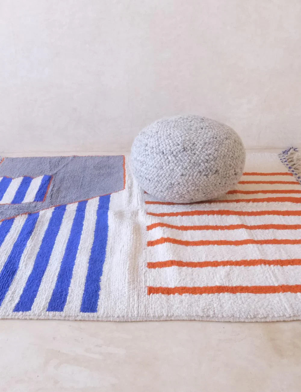 Modern Moroccan Wool Rug 7 x 6.1 ft / 212 x 187 cm - Surcoma