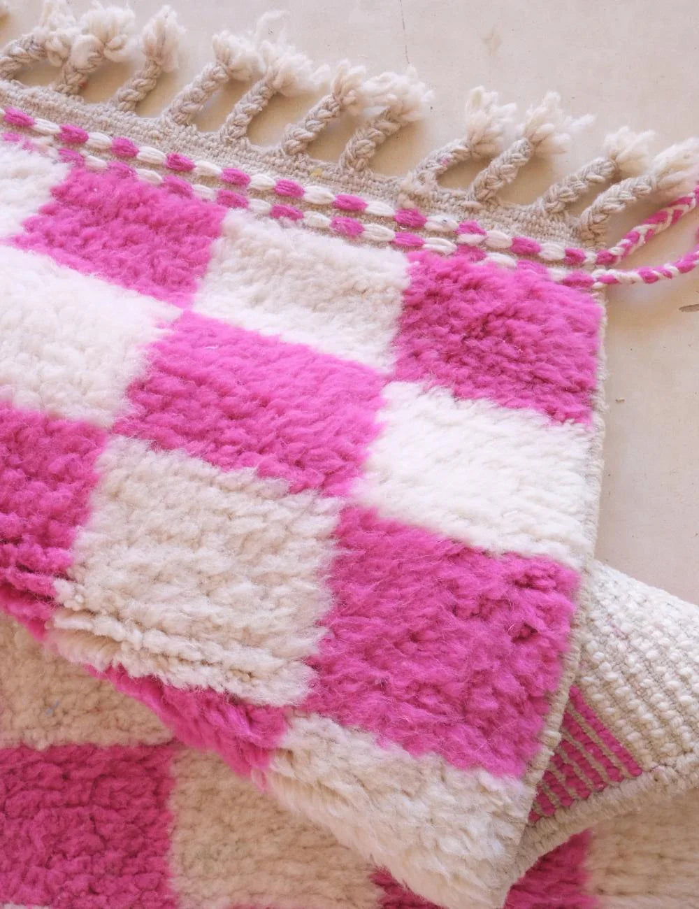 Checkered Neon Hot Pink Wool Rug 6.8 x 5.7 ft / 208 x 176 cm - Surcoma