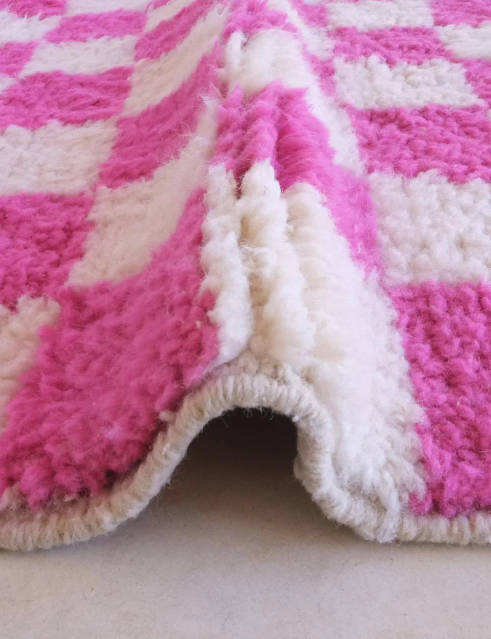 Checkered Neon Hot Pink Wool Rug 6.8 x 5.7 ft / 208 x 176 cm - Surcoma