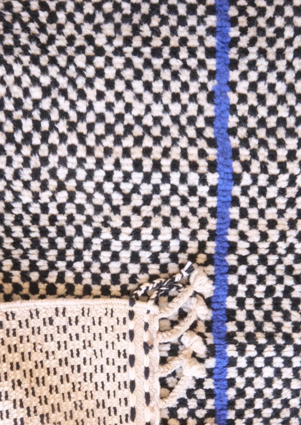 Moroccan Checkered Wool Rug 6.9 x 3.1 ft / 210 x 95 cm - Surcoma