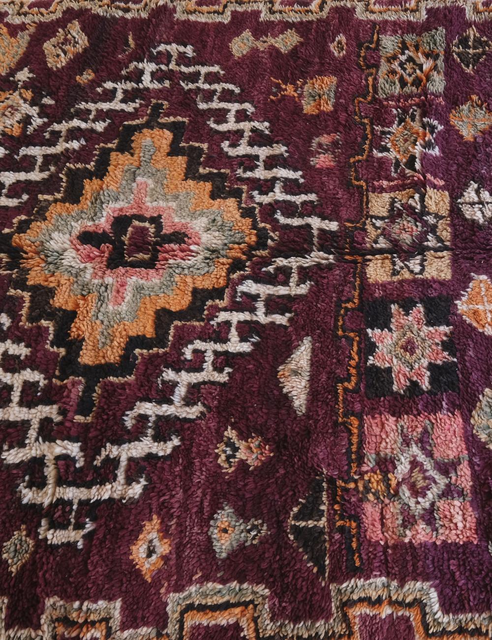 Moroccan Vintage Boujad Rug 9.1 x 5.2 ft / 278 x 159 cm - Surcoma