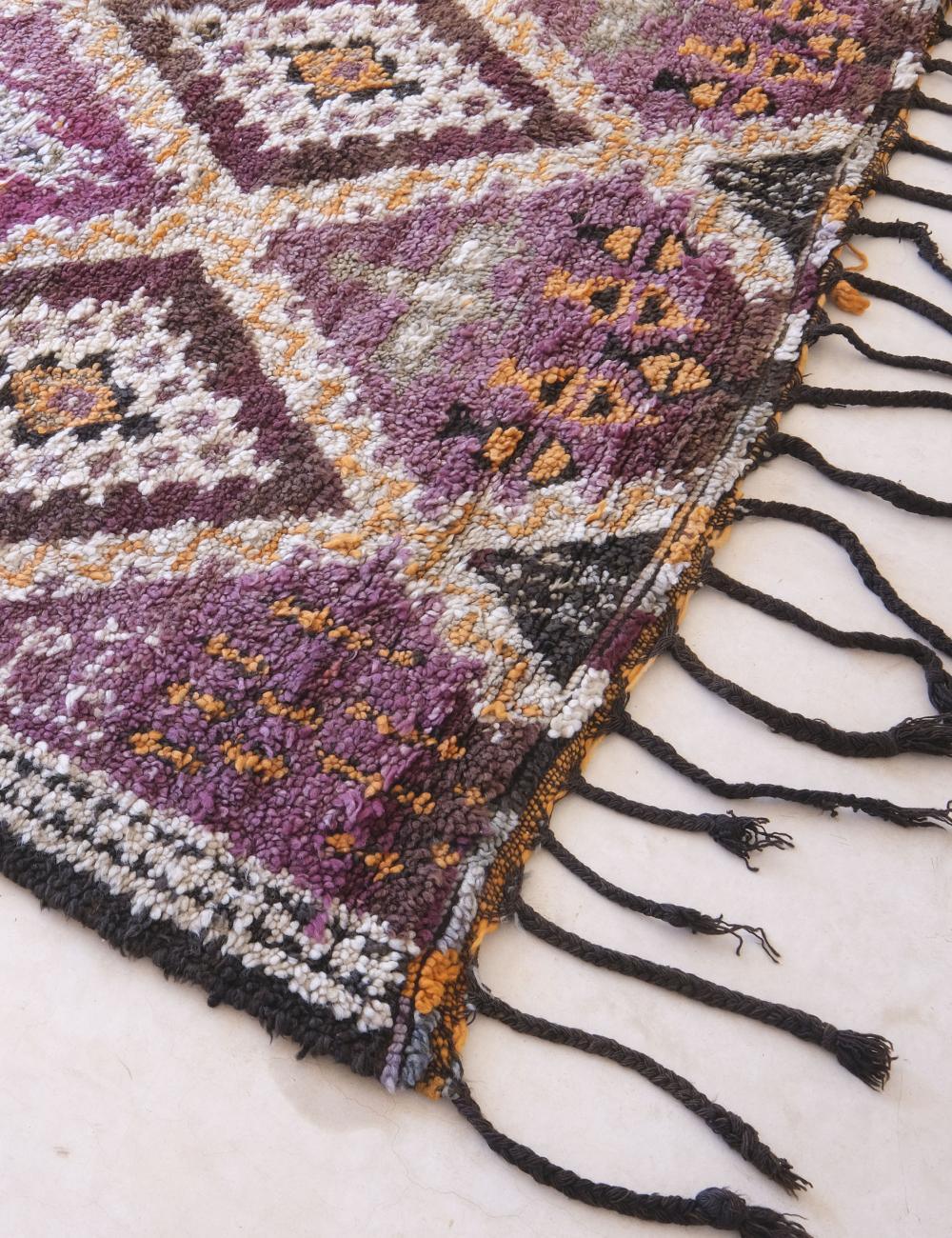 Vintage 1960s Moroccan Berber Rug 13.1 x 6.8 ft / 400 x 210 cm - Surcoma