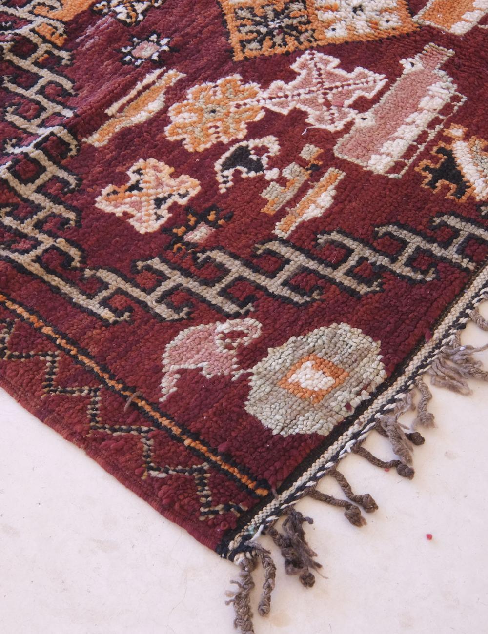 Moroccan Vintage Boujad Rug 8.9 x 5.8 ft / 272 x 178 cm - Surcoma