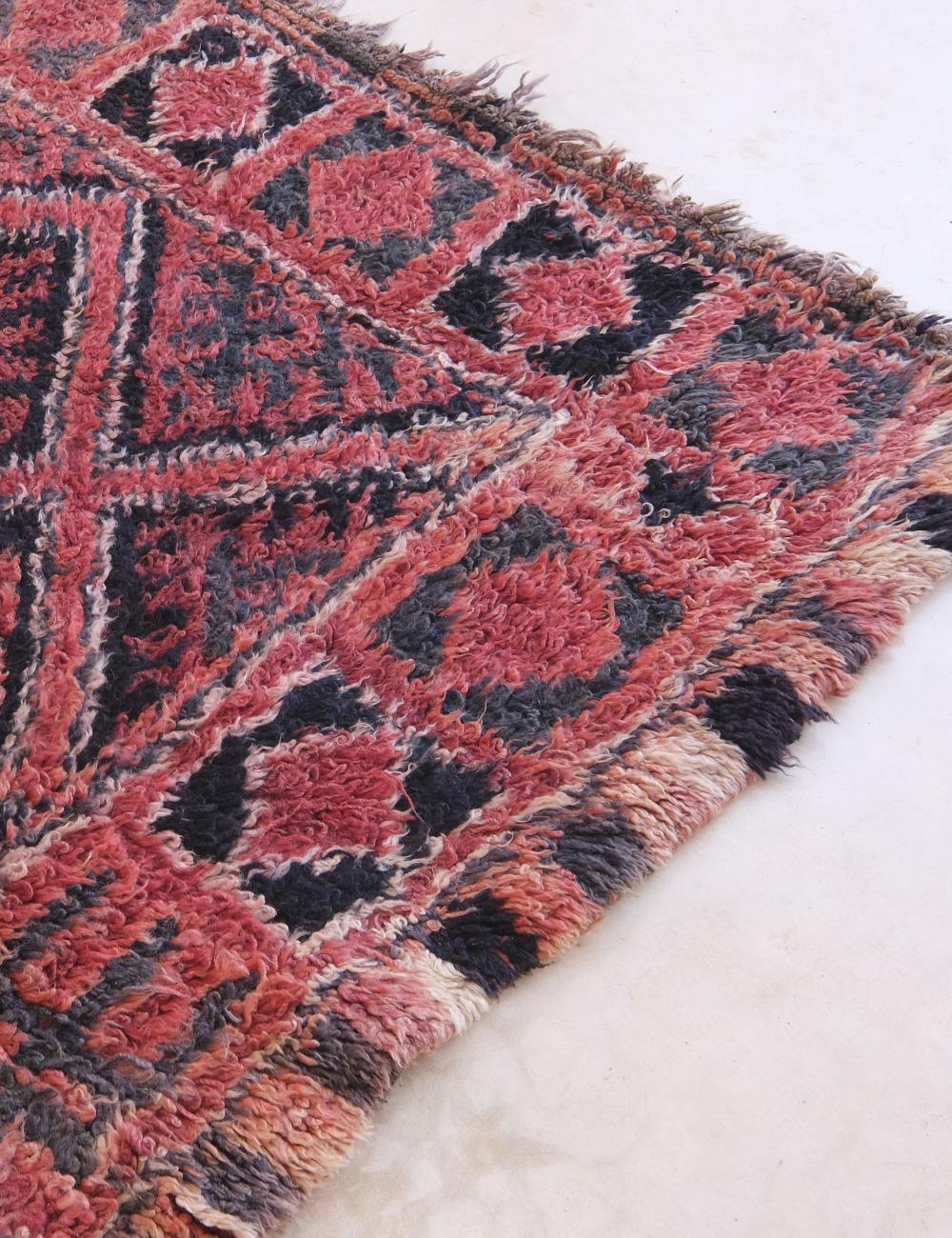 Faded Red Moroccan Wool Rug 10.9 x 6.8 ft / 332 x 210 cm - Surcoma