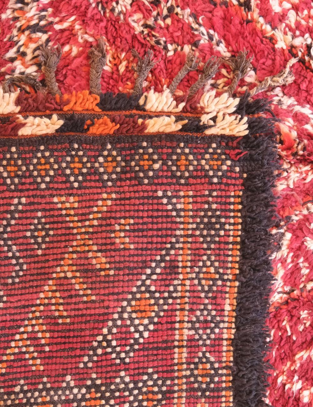 Bold Red Diamond Pattern Handwoven Wool 10.5 x 6.5 ft / 319 x 200 cm - Surcoma