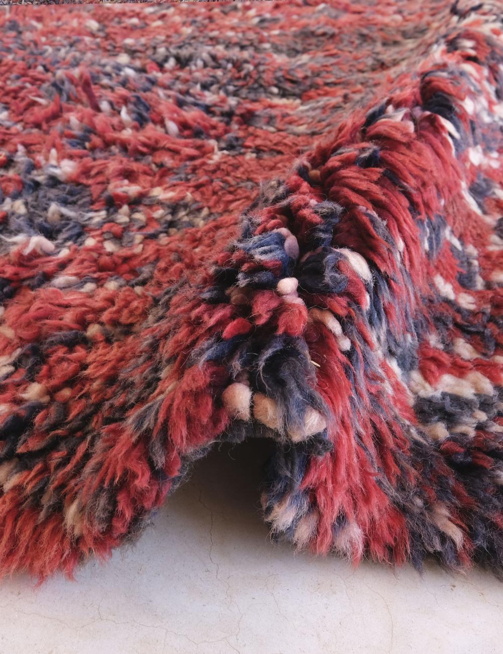 Beni MGuild Moroccan Red Wool Rug 11 x 6 ft / 335 x 183 cm - Surcoma