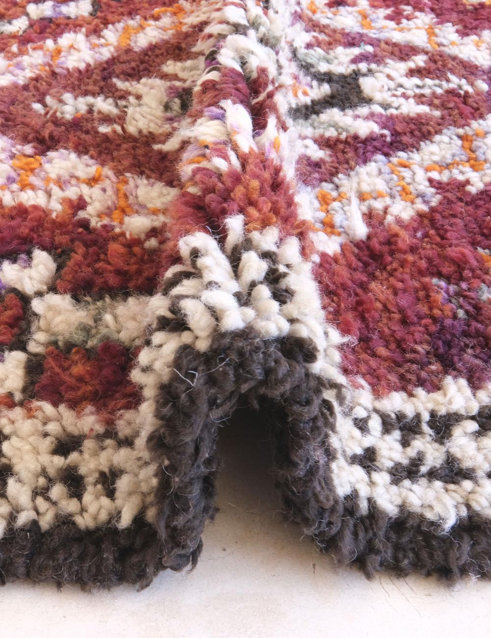 Vintage 1960s Moroccan Berber Rug 13.1 x 6.8 ft / 400 x 210 cm - Surcoma