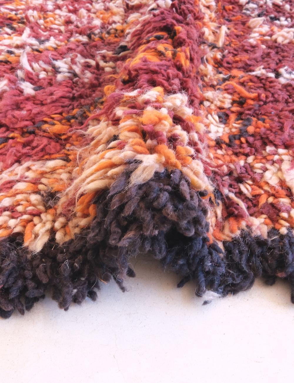 Bold Red Diamond Pattern Handwoven Wool 10.5 x 6.5 ft / 319 x 200 cm - Surcoma