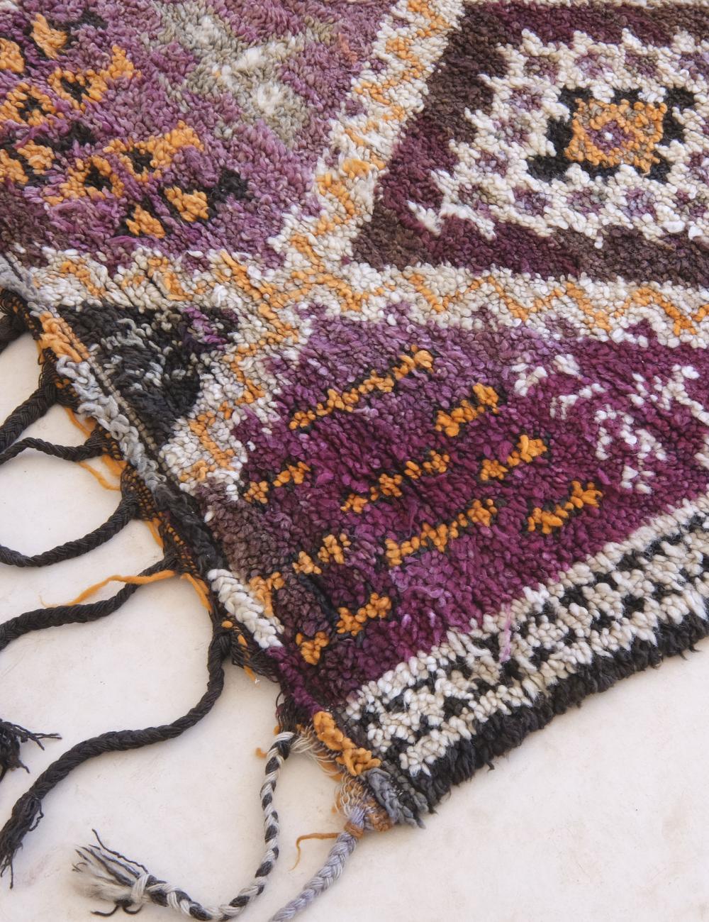 Vintage 1960s Moroccan Berber Rug 13.1 x 6.8 ft / 400 x 210 cm - Surcoma