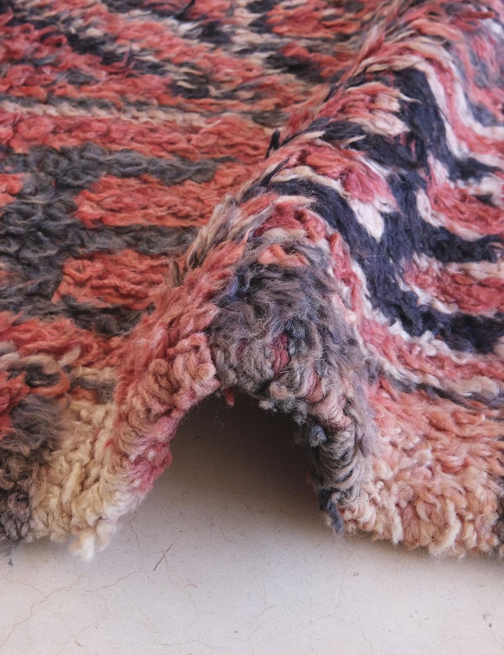 Faded Red Moroccan Wool Rug 10.9 x 6.8 ft / 332 x 210 cm - Surcoma