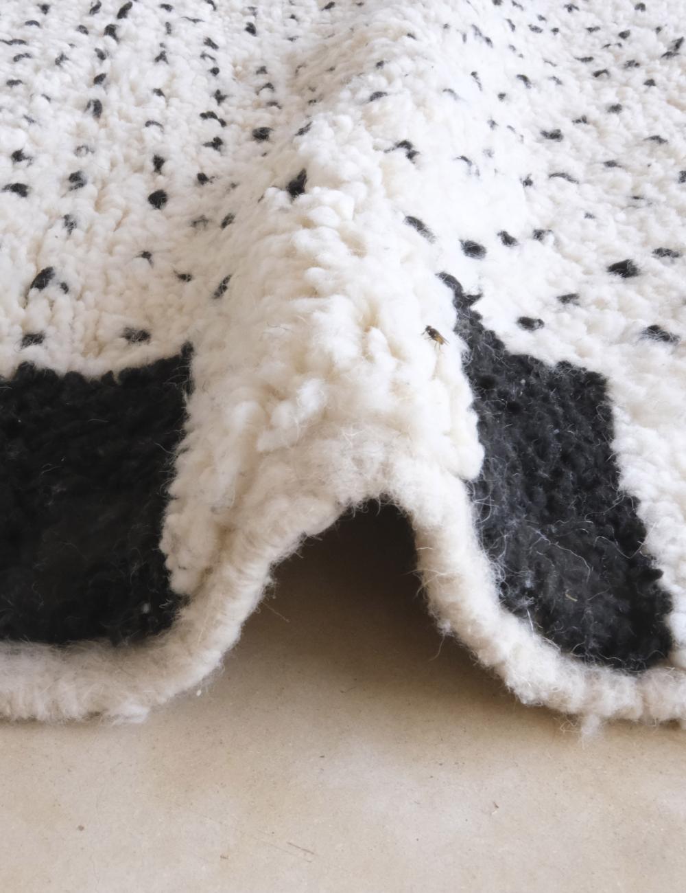 Beni Ourain Moroccan White Wool Rug - 10.6 x 7.1 ft / 322 x 218 cm