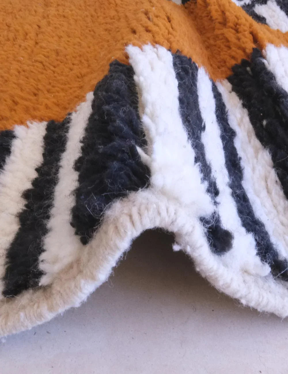 Moroccan Handknotted Hallway Rug 7.5 x 3.3 ft / 228 x 101 cm - Surcoma