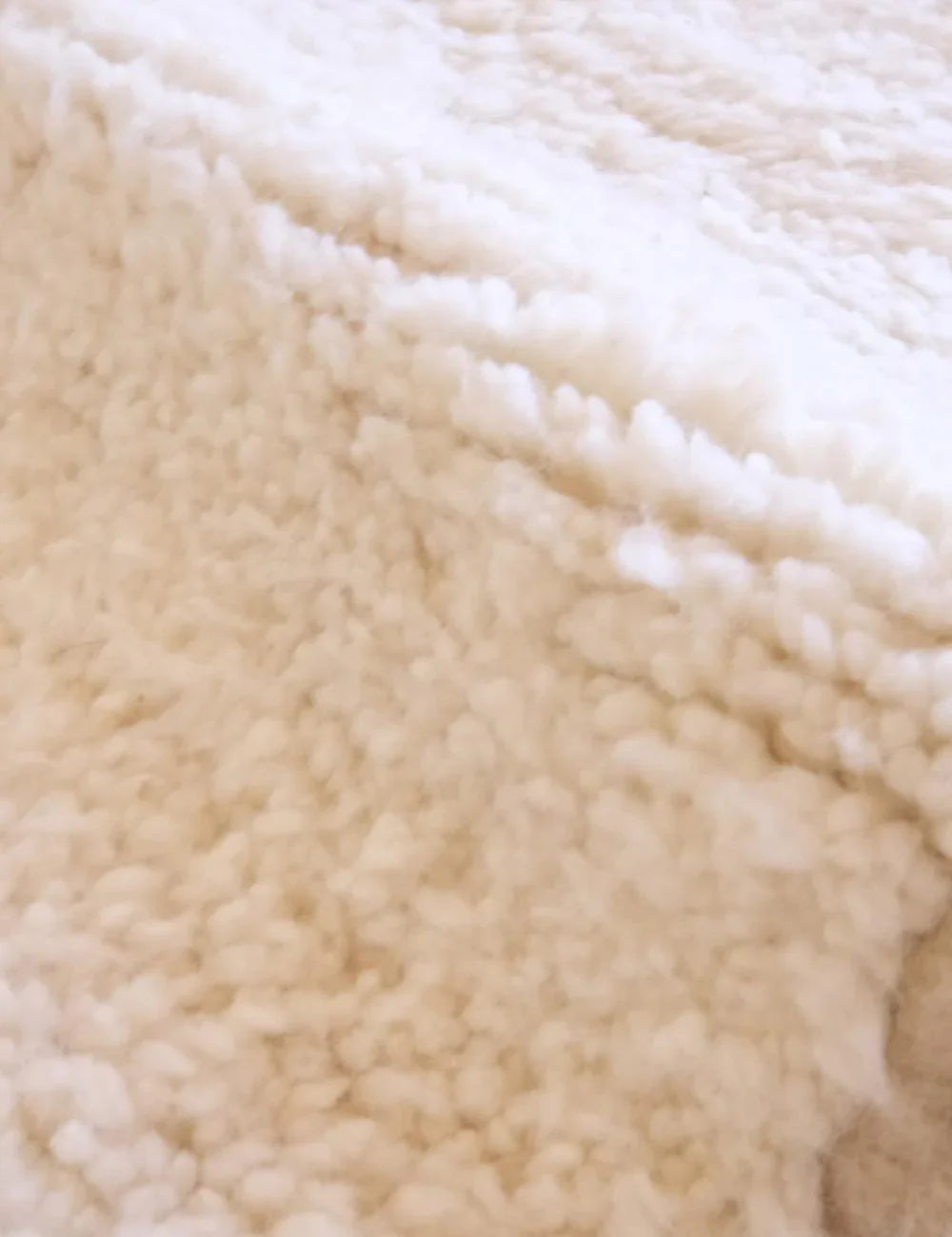 Handwoven Moroccan Berber Rug 7.7 x 5.7 ft / 235 x 175 cm - Surcoma