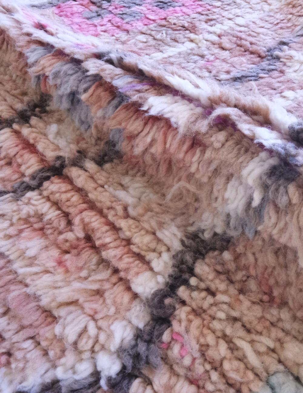 Moroccan Handknotted Berber Rug 6 x 4.5 ft / 182 x 138 cm