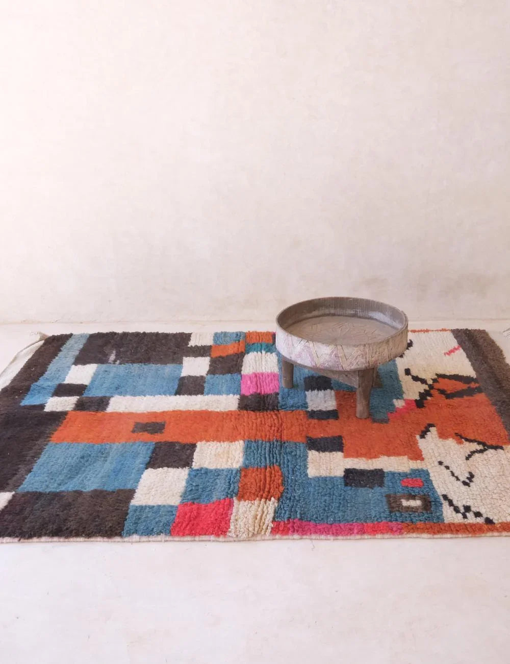 Moroccan Handknotted Wool Rug 6.3 x 4.3 ft / 193 x 131 cm - Surcoma