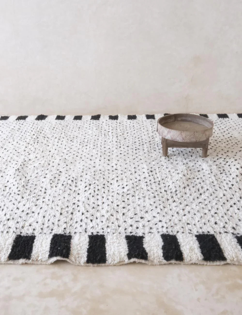 Beni Ourain Moroccan White Wool Rug - 10.6 x 7.1 ft / 322 x 218 cm - Surcoma