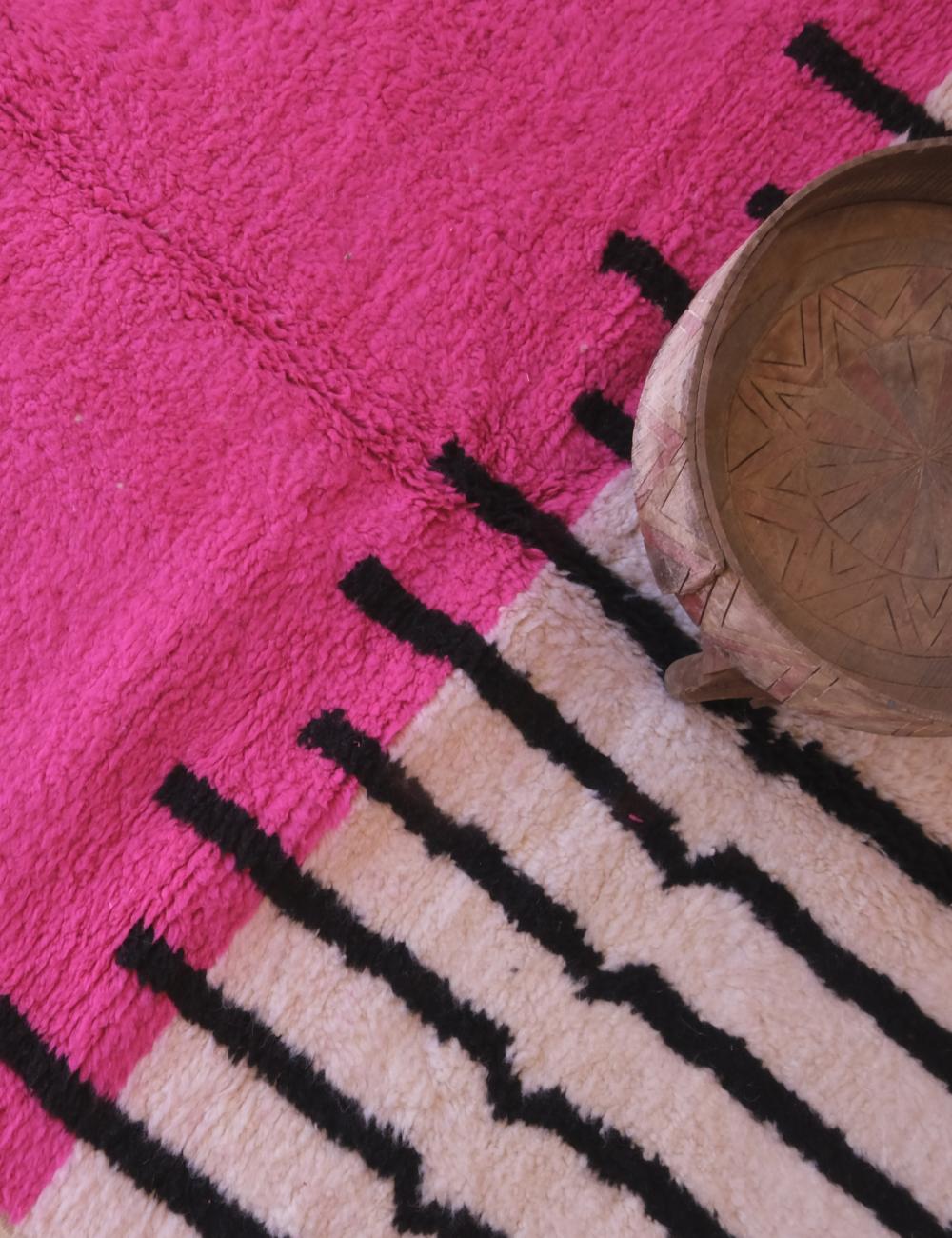Moroccan Handknotted Wool Rug 6.6 x 4.9 ft / 200 x 150 cm